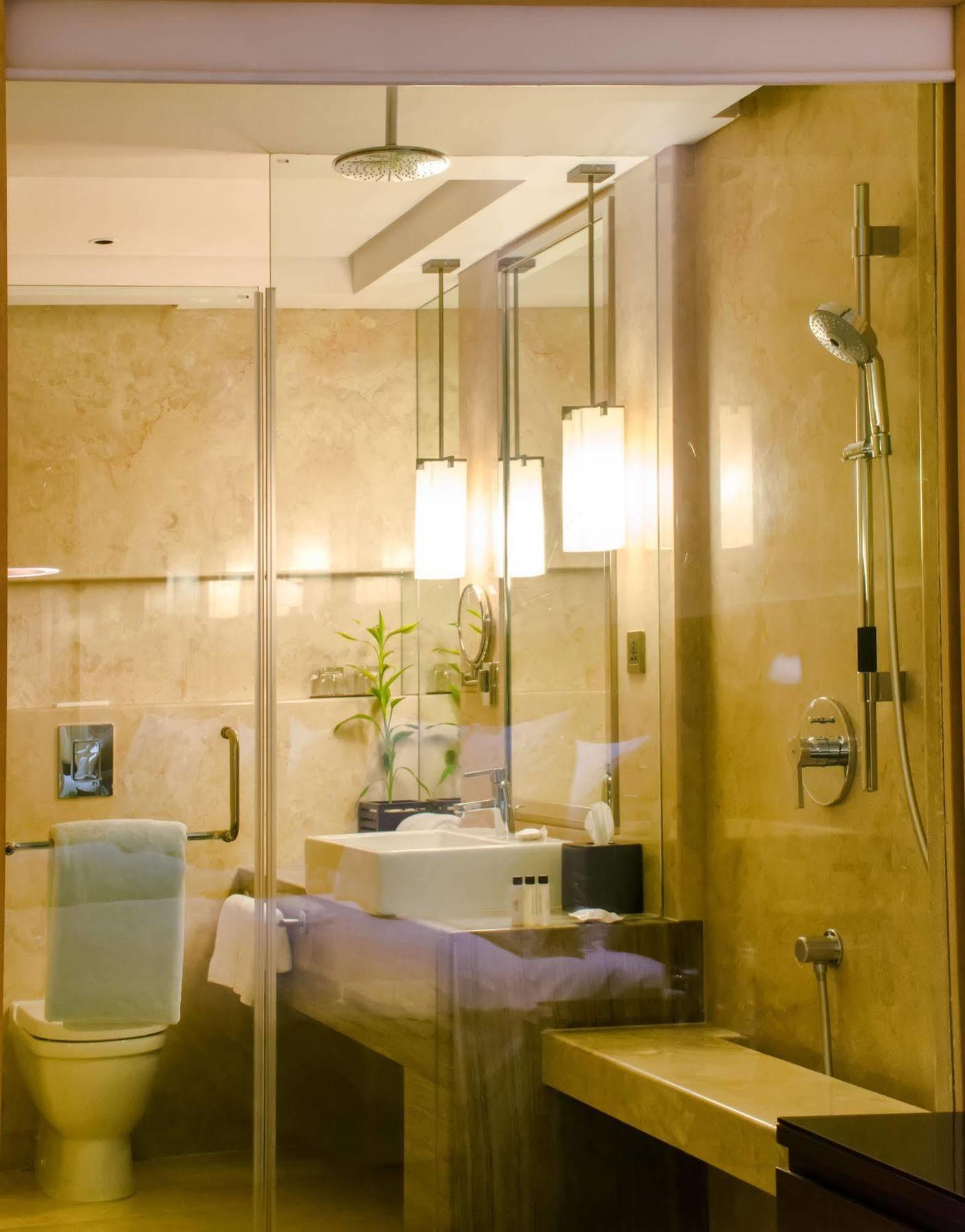 Courtyard By Marriott Bilaspur Ngoại thất bức ảnh